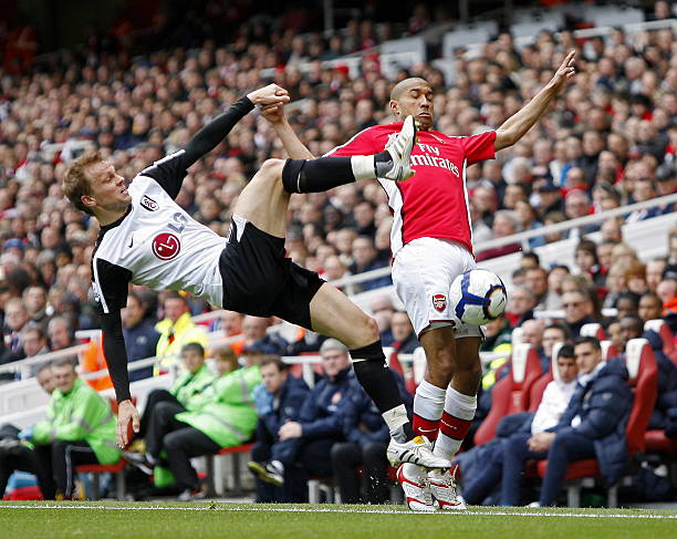 记者：路易斯-迪亚斯已经告别利物浦队友，今晚离开东京.